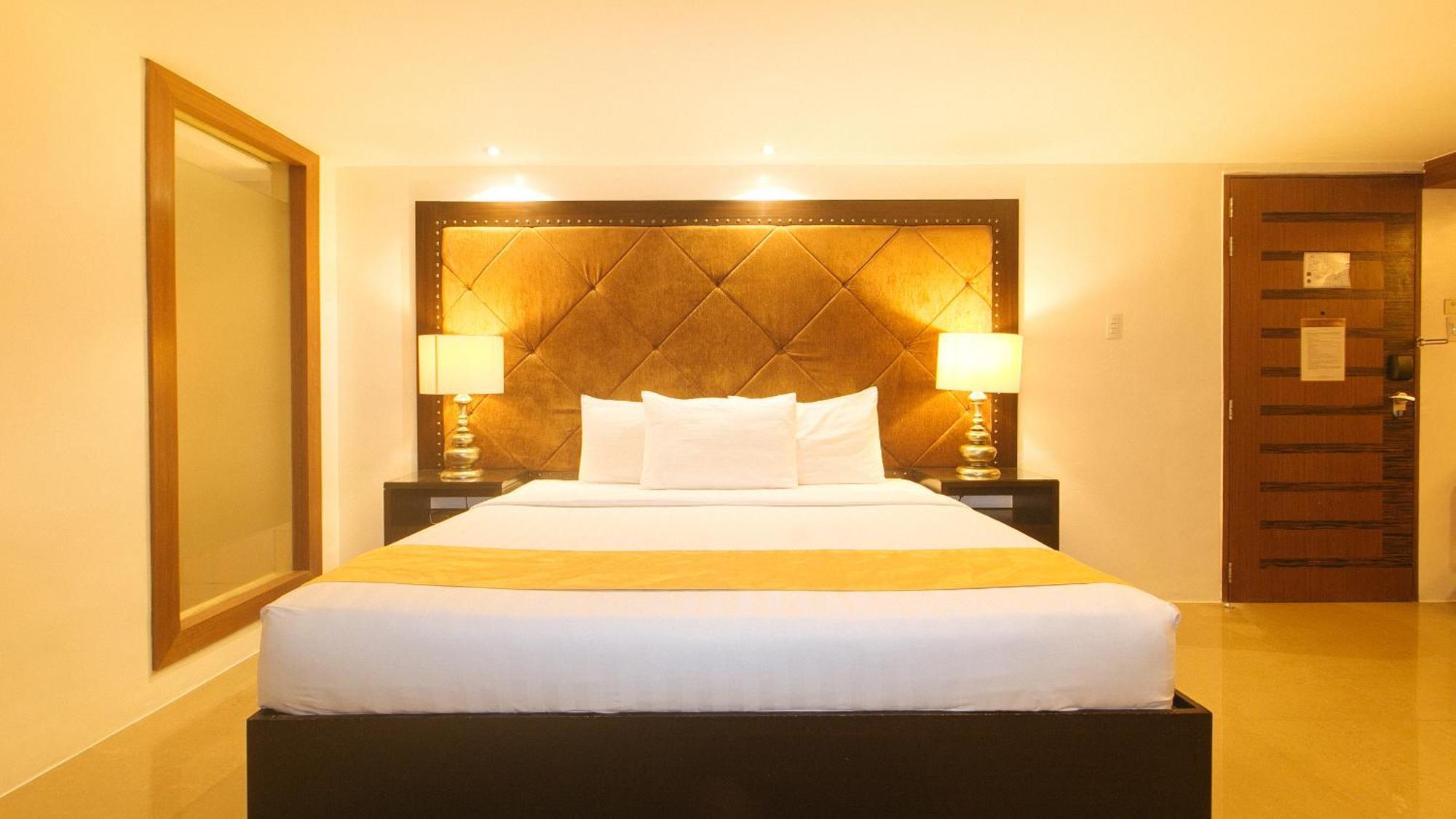 קואזון סיטי Torre Venezia Suites מראה חיצוני תמונה