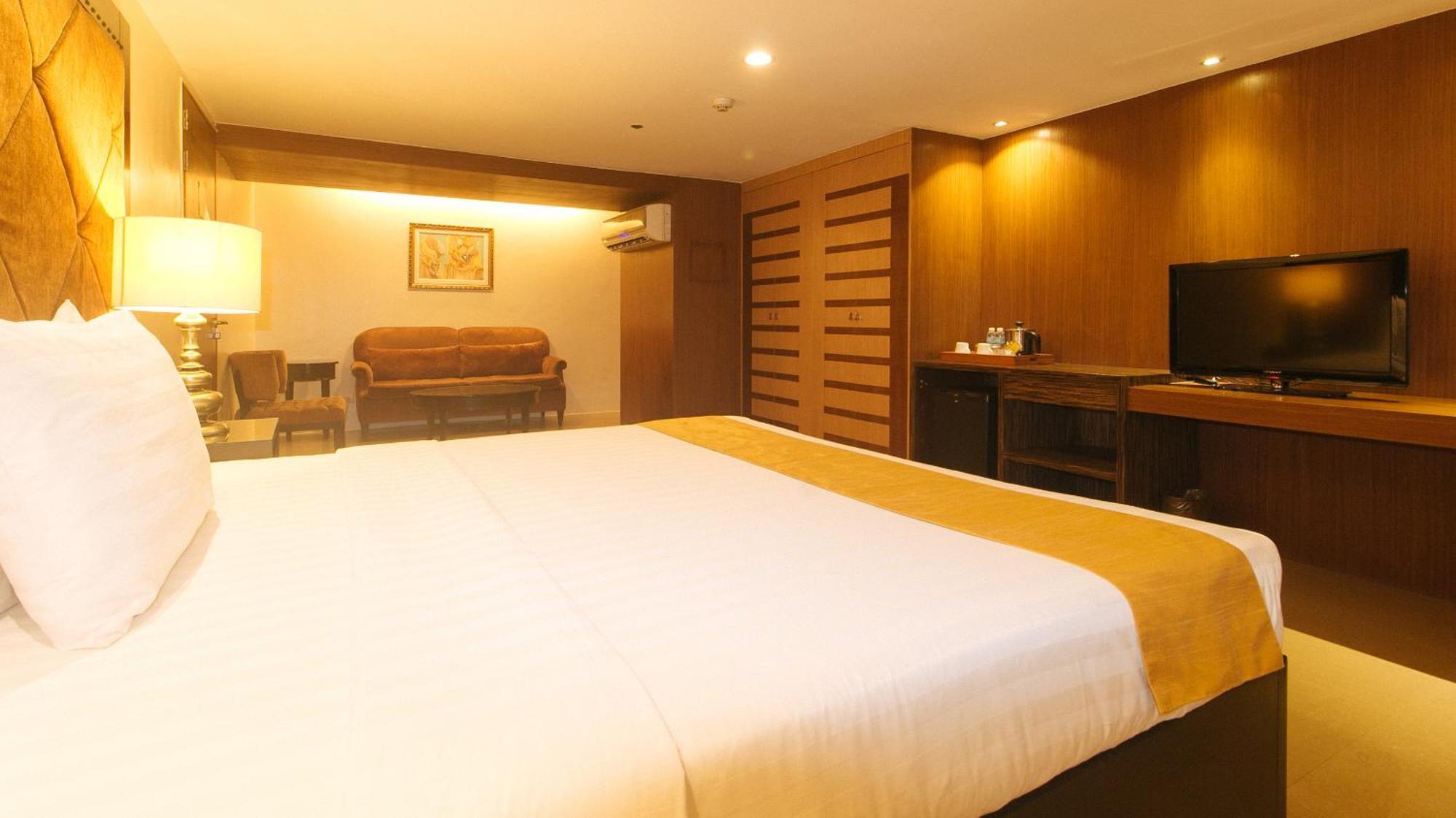 קואזון סיטי Torre Venezia Suites מראה חיצוני תמונה
